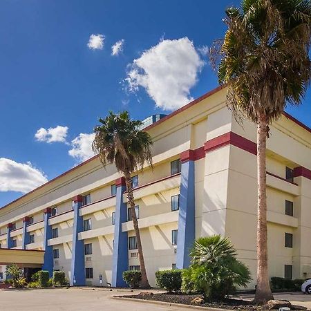 Rodeway Inn Houston North Greenspoint Buitenkant foto